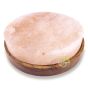 Plaque ronde sel rose Himalaya socle en bois acacia présentation culinaire