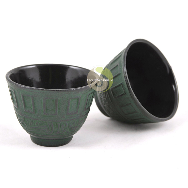 Tasses japonaises en fonte Asayoshi vertes