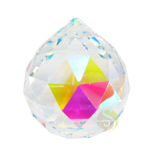 Maison feng shui boule cristal à facette harmonie énergie qi
