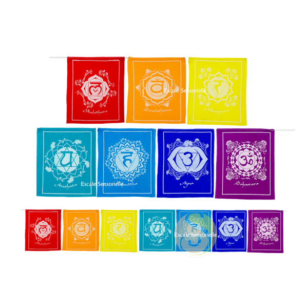 Guirlandes tibétaines drapeaux de prières 7 chakras signe bouddhiste