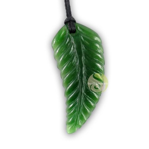 Fougère Maori pendentif jade vert bijoux Nouvelle Zélande