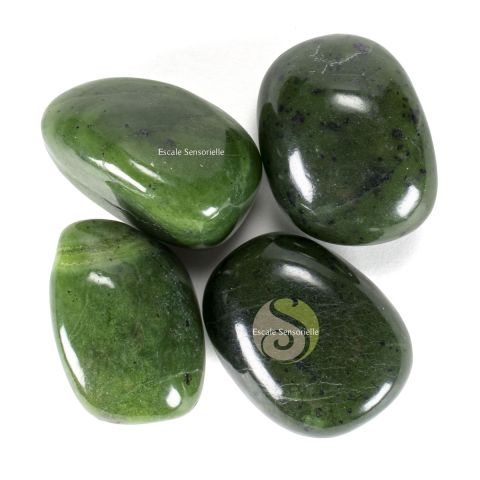 Jade vert néphrite Canada pierre roulée naturelle chakra cœur 