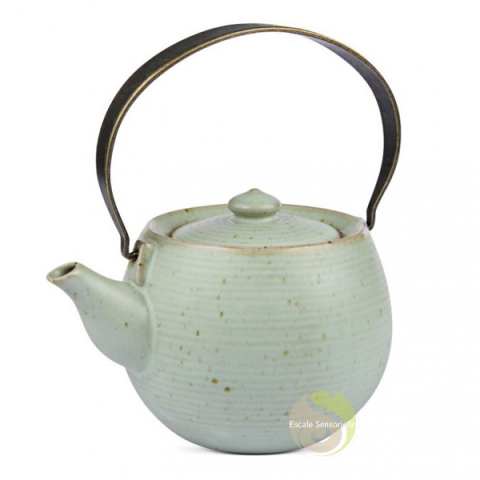 Petite théière céramique anse métallique dorée patinée vert pastel 400ml