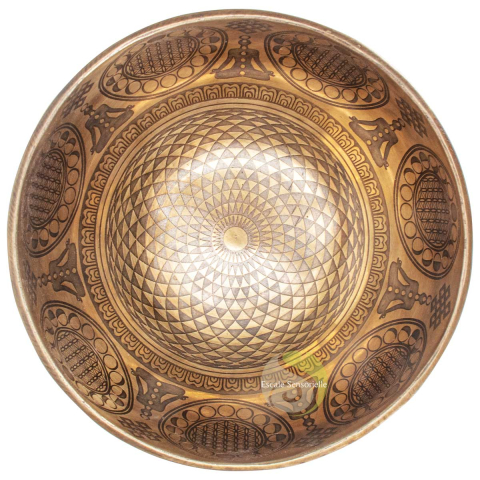Bol chantant tibétain mandala univers gravé fabrication manuelle