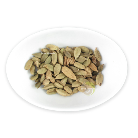 Cardamome verte entière épices gâteaux recette orientale