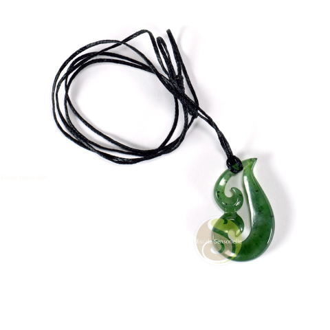 Pendentif Maori jade vert double koru
