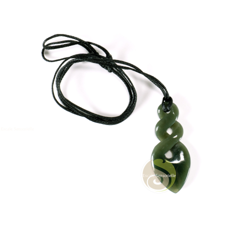 Pendentif Maori jade vert double twist