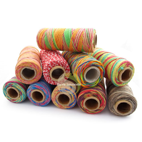 Bobine de chanvre multicolore