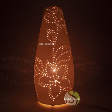 Lampe ajourée hibiscus
