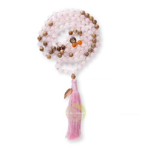 Mala quartz rose et bois de santal 108 avec charme OM et feuille en plaqué or rose