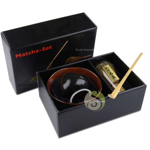 Coffret luxe à matcha rouge bleu pour s'initier à la préparation du thé