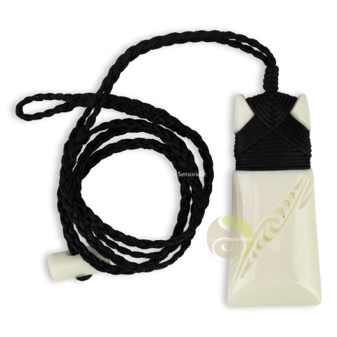 Pendentif Maori toki