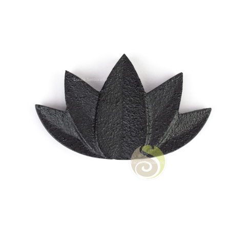 Repose baguettes japonaise en fonte Hashioki Sasa feuille de bambou Chushin Kobo