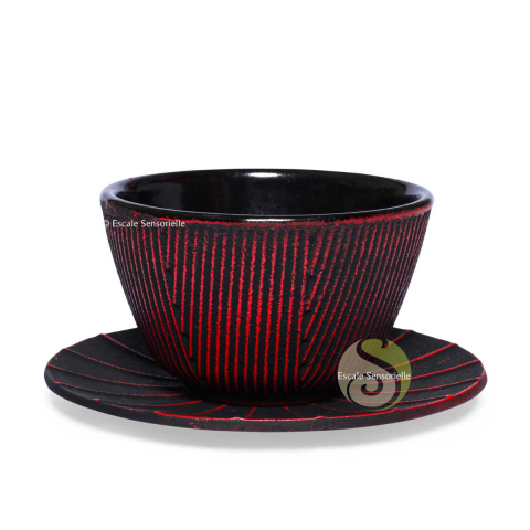 Tasse kato design japonais fonte avec sa soucoupe rouge et noir