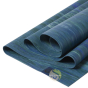 Tapis yoga de qualité Manduka voyage léger et pliable blue toad marbled