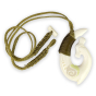 Collier Maori requin marteau shark tradition ancestrale protection voyage
