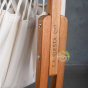 Udine support bois eucalyptus certifié FSC chaise suspendu Cumbia latte organic