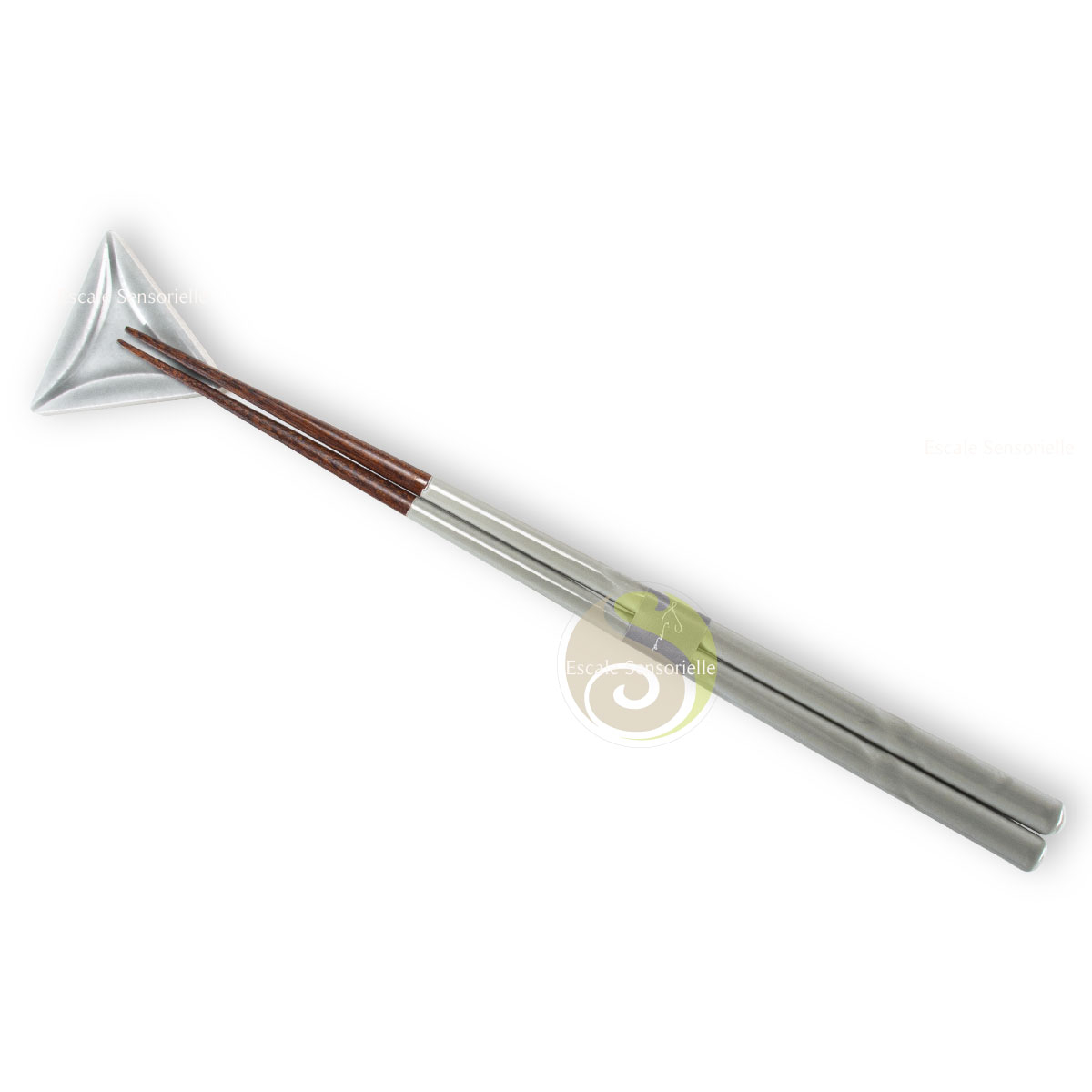 Baguette en bois et laque japonaise graphite torsadée avec son support en céramique