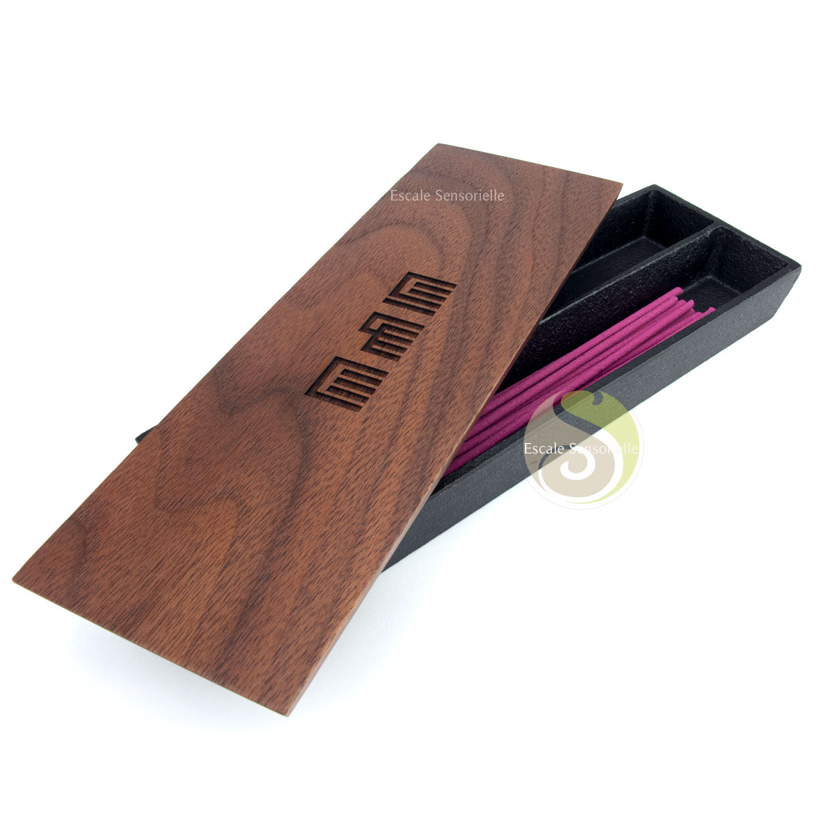 Boite japonaise rangement encens avec support intégré en fonte et bois Chushin Kobo