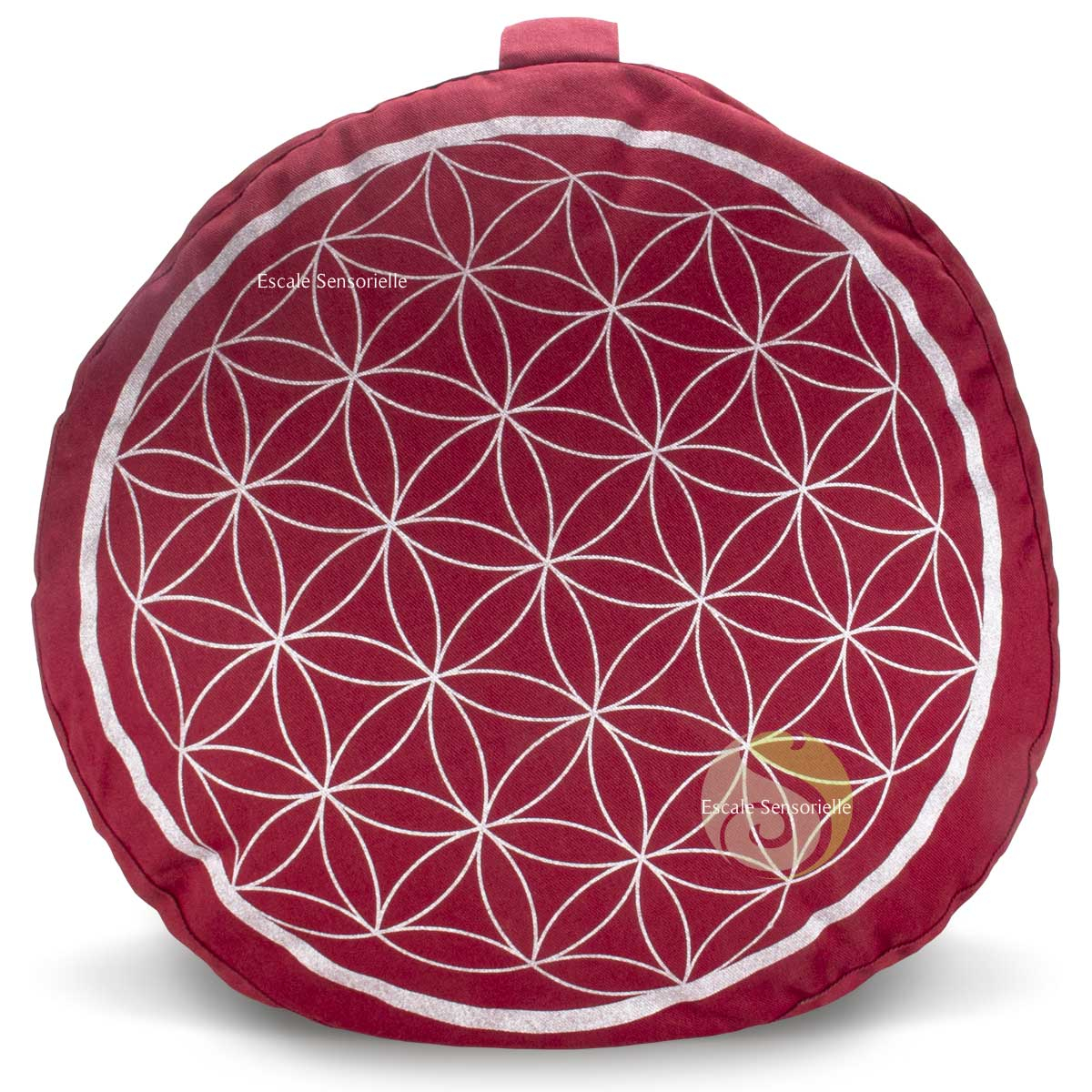 Coussin imprimé rouge avec fleur de vie couleur argent garni de cosses de sarrasin