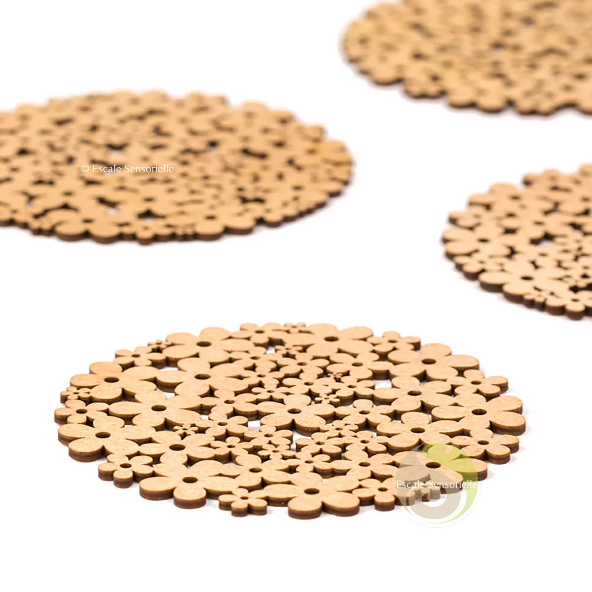 Sous-verre en bois floral de diamètre 10 cm en bouleau naturel