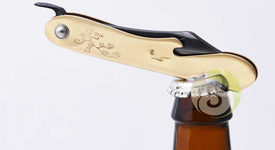 Couteau lameacier carbone japonais décapsuleur